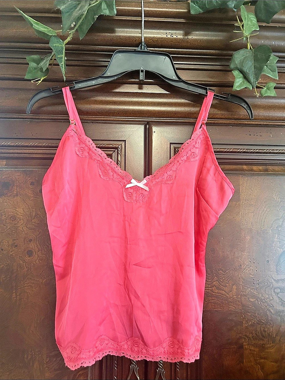 Forever 21 Cami Lace Trim in Pink Size Medium NWT
